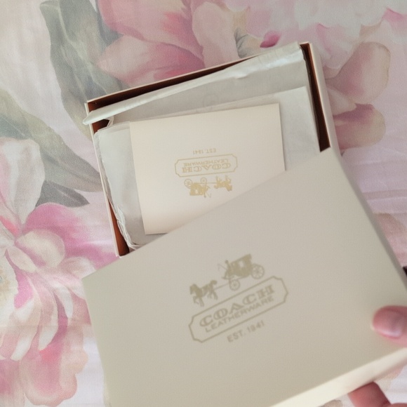 Vintage Coach wallet - Picture 4 of 4